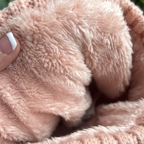 NWT Heat Holders Pink Thermal Hat w/ Heatwaver Insulation & Pom Pom One Size - Picture 6 of 9